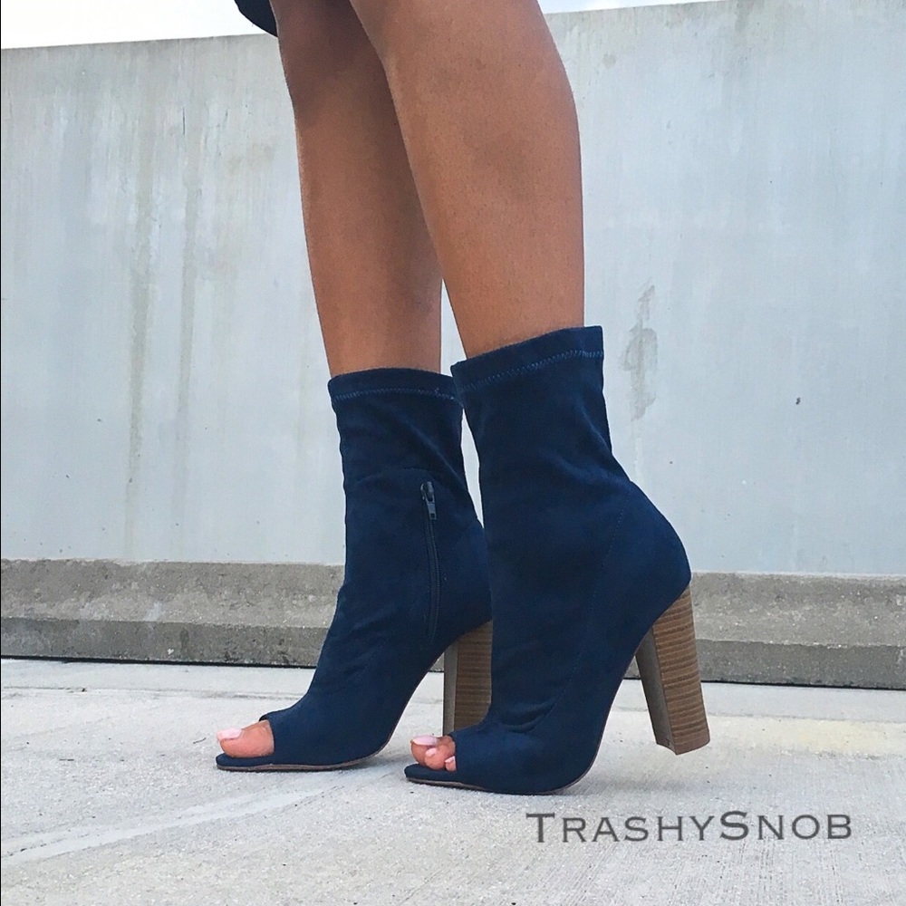 New!!! Suede Navy Booties